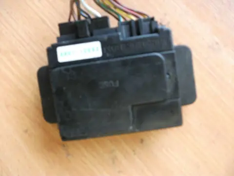 Fuse box Kawasaki ZX 6 R 2003 - 2004
