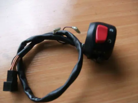Handlebar switch assy right Suzuki GSX R 750 1996 - 2000
