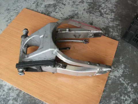 Swingarm Suzuki GSX R 750 1996 - 2000