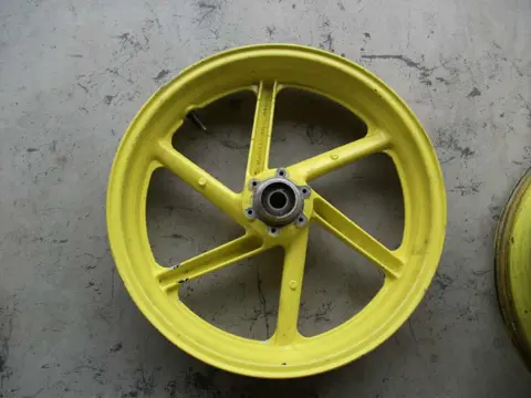 Front Wheel Honda CBR 900 RR 1996 - 1997