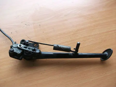 Side stand bar Kawasaki ZX 9 R 2000 - 2001
