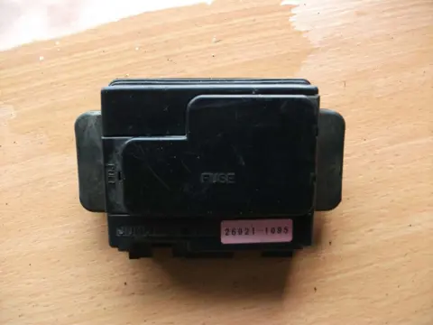 Fuse box Kawasaki ZX 9 R 2000 - 2001