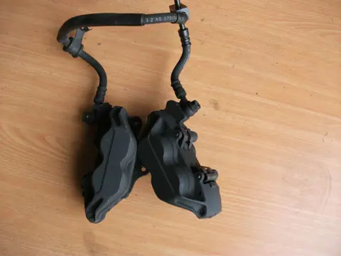 Brake calipers front Honda CBR 600 F 1999 - 2000