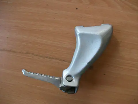 Pillion step right Suzuki TL 1000 1997 - 2002