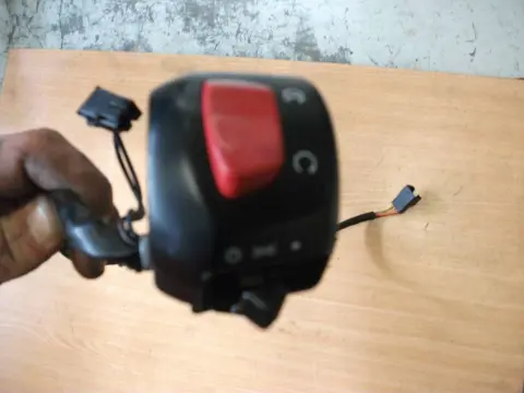 Handlebar switch assy right Suzuki GSX R 1300 Hayabusa 1998 - 2007