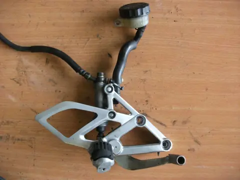 Main step holder right Honda CBR 600 F 1991 - 1994