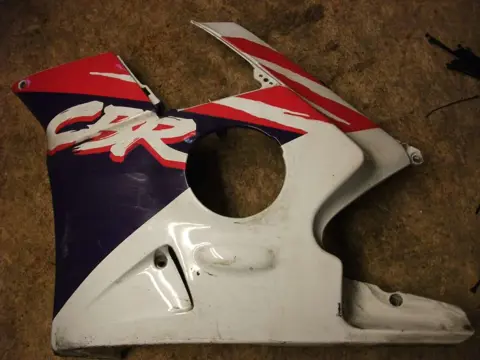 Cowl Left Honda CBR 600 F 1991 - 1994