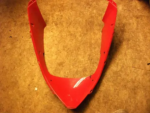 Cowl V shape under Honda VFR 750 1994 - 1997