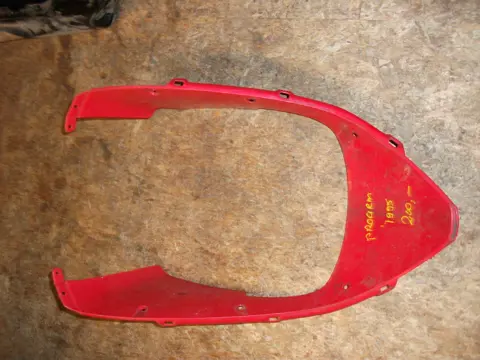 Cowl V shape under Honda VFR 750 1994 - 1997