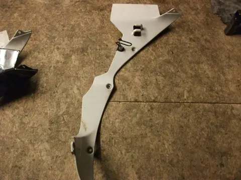 Cowl left inner Honda CBR 600 F 1991 - 1994
