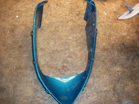 Cowl V shape under Honda VFR 750 1994 - 1997