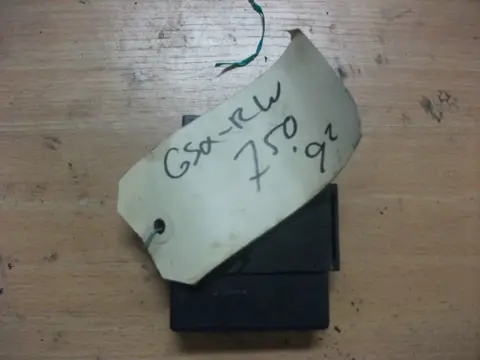 Ignitor CDI ECU Suzuki GSX R 750 1992 - 1993