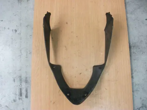 Cowl V shape under Honda CBR 600 F 2001 - 2007