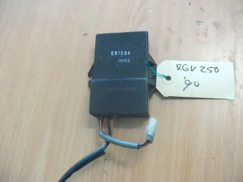Ignitor CDI ECU Suzuki RGV 250 1988 - 1989