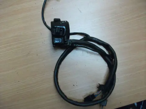 Handlebar switch assy left Honda CBR 600 F 1991 - 1994 / 1995 - 1998