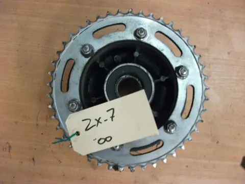 Driven flange Kawasaki ZX 7 R 1996 - 2002