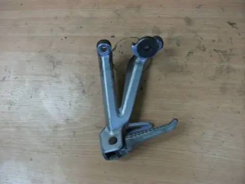 Pillion step left  Suzuki GSX R 600 1995 - 2000