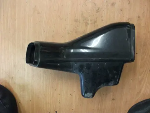 Air intake left Suzuki GSX R 600 1995 - 2000