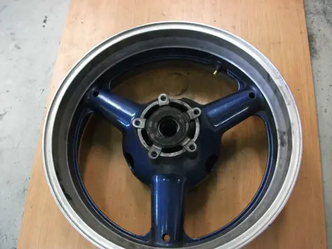 Rear wheel Suzuki GSX R 600 1995 - 2000