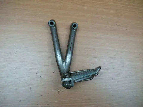 Pillion step left  Suzuki GSF 600 650 Bandit  1996 - 1999