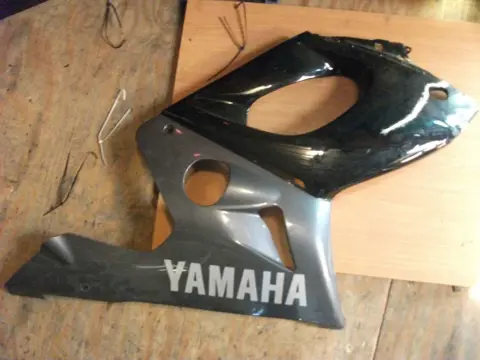 Cowl right Yamaha YZF 600 Thundercat 1996 - 2003
