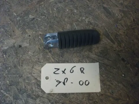 Footrest left Kawasaki ZX 6 R 1998 - 1999 / 2000 - 2002