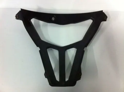 Cowl V shape under Yamaha YZF R6 2003 - 2005