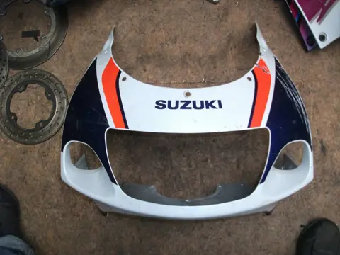 Cowl upper front Suzuki GSX R 750 1996 - 2000