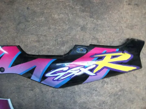 Cowl left rear Suzuki GSX R 750 1992 - 1993
