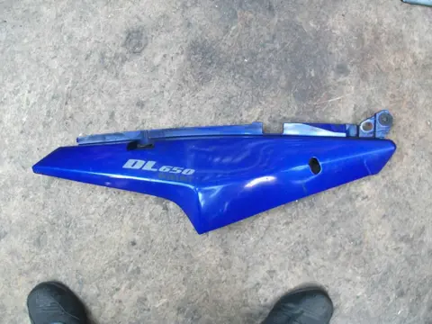 Cowl right small Suzuki DL 650 V STROM 2003 - 2011