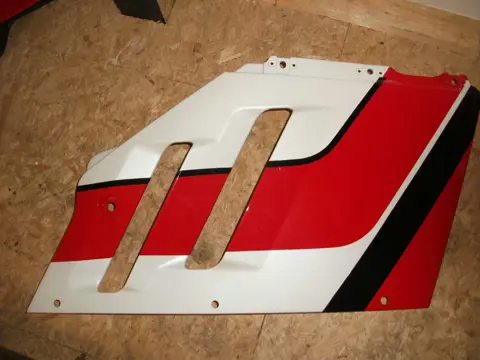 Cowl right Suzuki GSX R 750 1985 - 1989