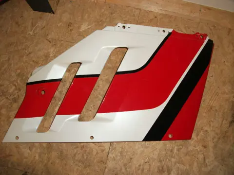 Cowl right Suzuki GSX R 750 1985 - 1989