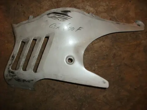 Cowl Left lower Suzuki GSX F 600 1988 - 1997
