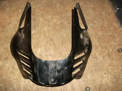 Cowl under Suzuki GSX F 600 1988 - 1997