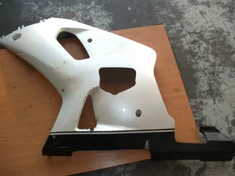 Cowl Left Suzuki GSX R 750 2001 - 2003