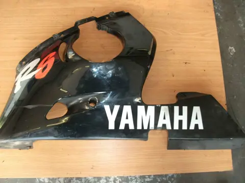 Cowl Left lower Yamaha YZF R6 1998 - 2002