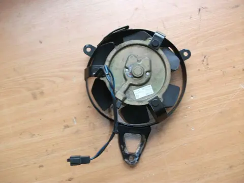 Fan Yamaha FZR 600 1994 - 1996