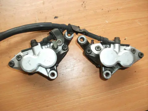 Brake calipers front Yamaha FZR 600 1994 - 1996