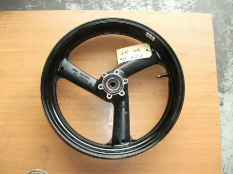 Front Wheel Yamaha FZR 600 1994 - 1996