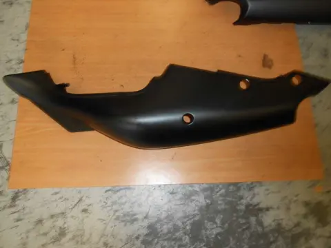 Cowl left rear Kawasaki ZX 7 R 1996 - 2002