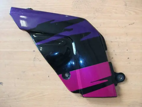 Cowl left small Suzuki GSX R 750 1992 - 1993