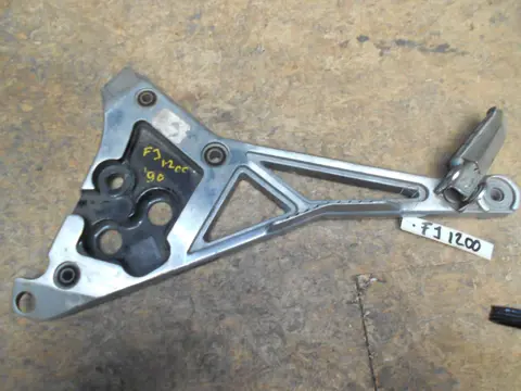 Main step holder left Yamaha FJ 1200 1988 - 1989 / 1984 - 1985 / 1986 - 1987