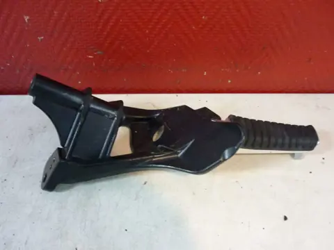 Main step holder Suzuki M 1800 Intruder 2007 - 2010