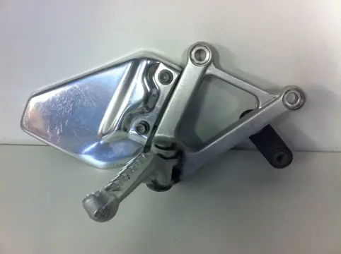 Main step holder right Aprilia RSV 1000 2001 - 2003