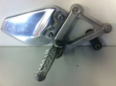 Main step holder right Aprilia RSV 1000 2001 - 2003