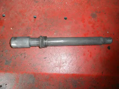 Axle front Yamaha FJR 1300 2003 - 2005
