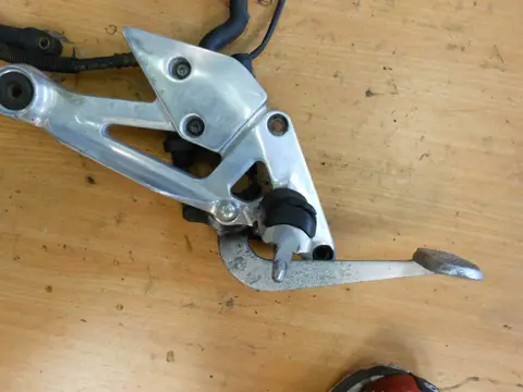 Main step holder right Yamaha XJ 600 Diversion 1997 - 2001