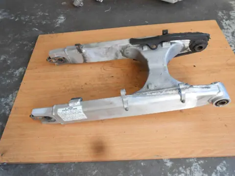 Swingarm Honda XL 1000 V Varadero 1998 - 2002