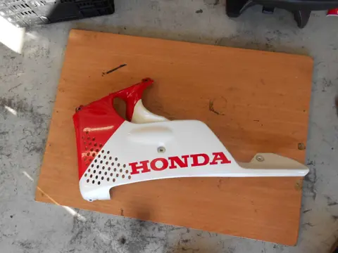 Cowl Left lower Honda CBR 900 RR 1994 - 1995