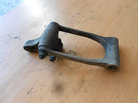 Cushion connecting rod  Suzuki GSX R 600 2006 - 2007